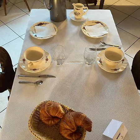 胡尔曼尚布勒酒店