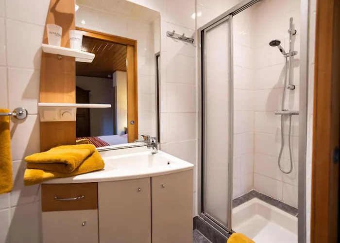 胡尔曼尚布勒酒店 3*